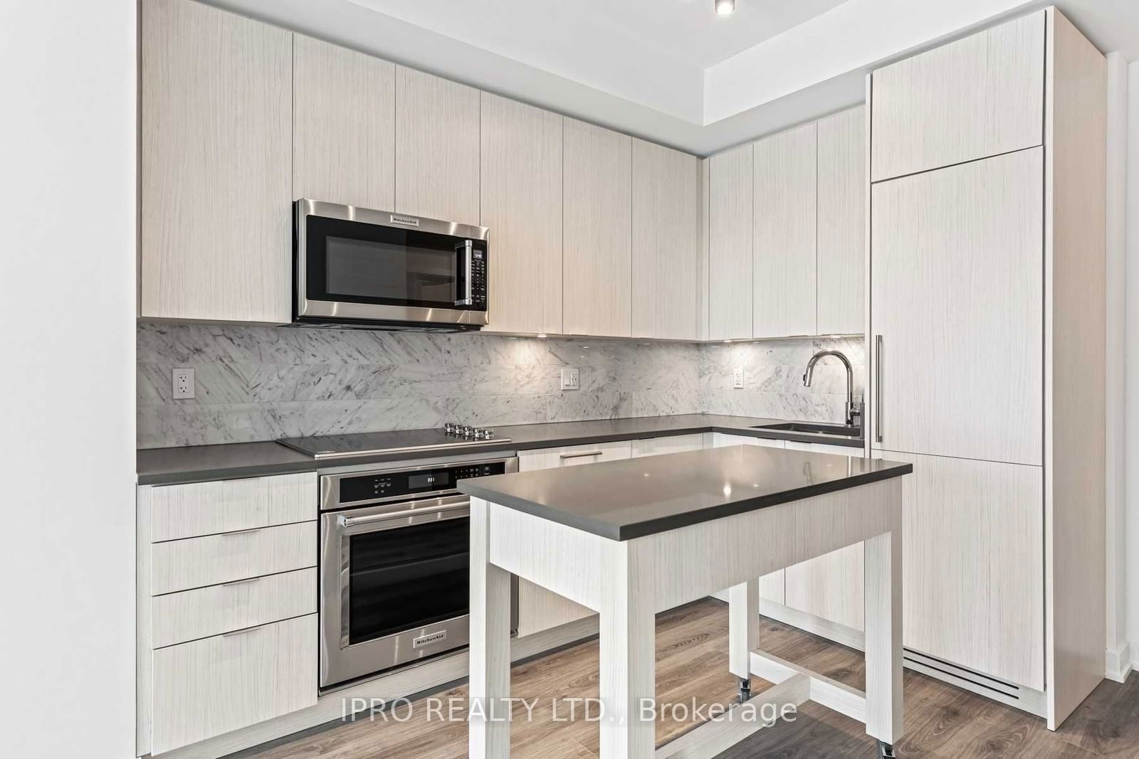 38 Iannuzzi St, unit 1213 for rent - image #12