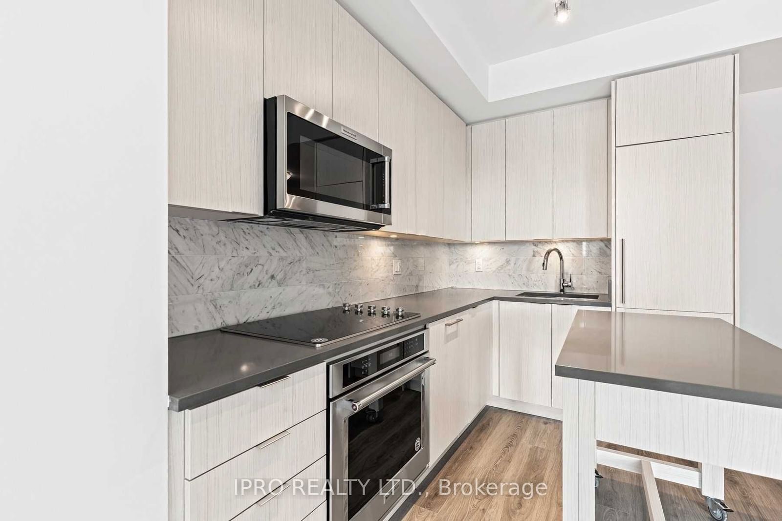 38 Iannuzzi St, unit 1213 for rent - image #14