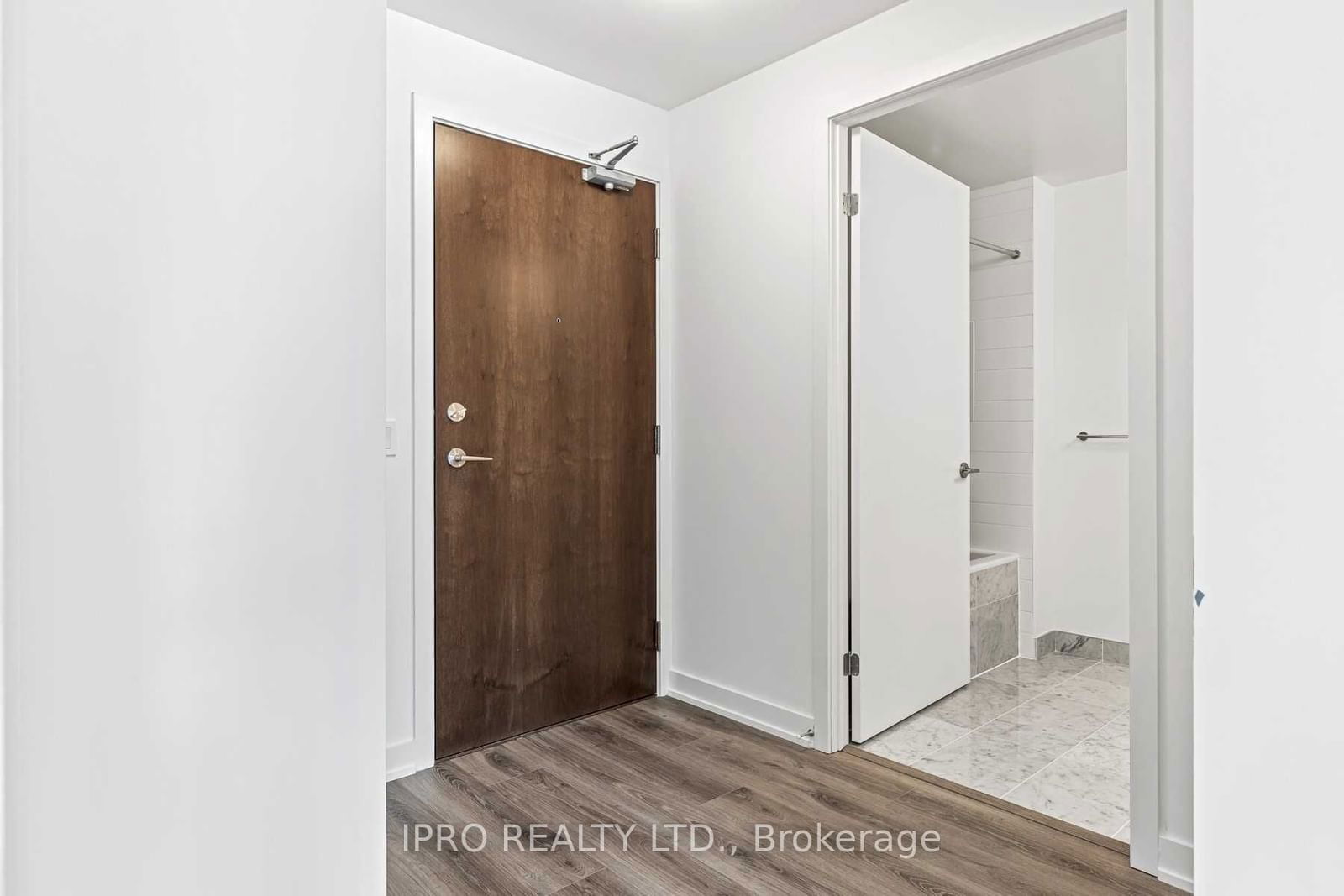 38 Iannuzzi St, unit 1213 for rent - image #5