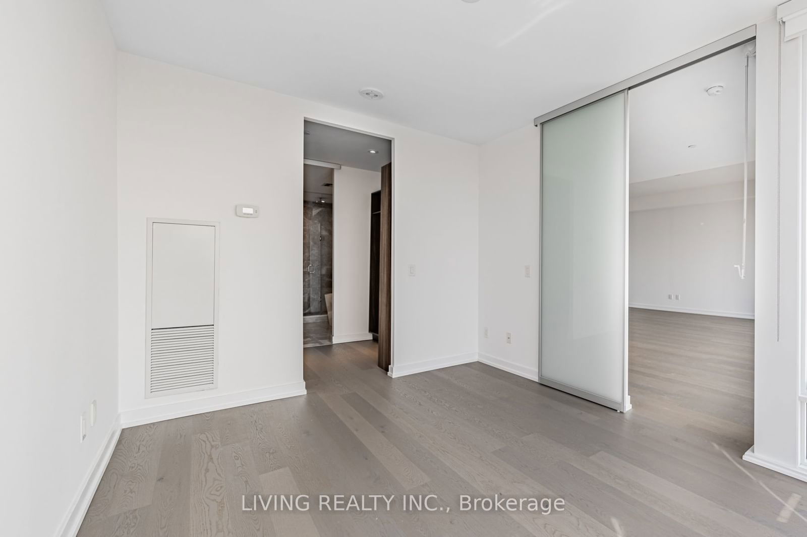 488 University Ave, unit 5408 for rent - image #11