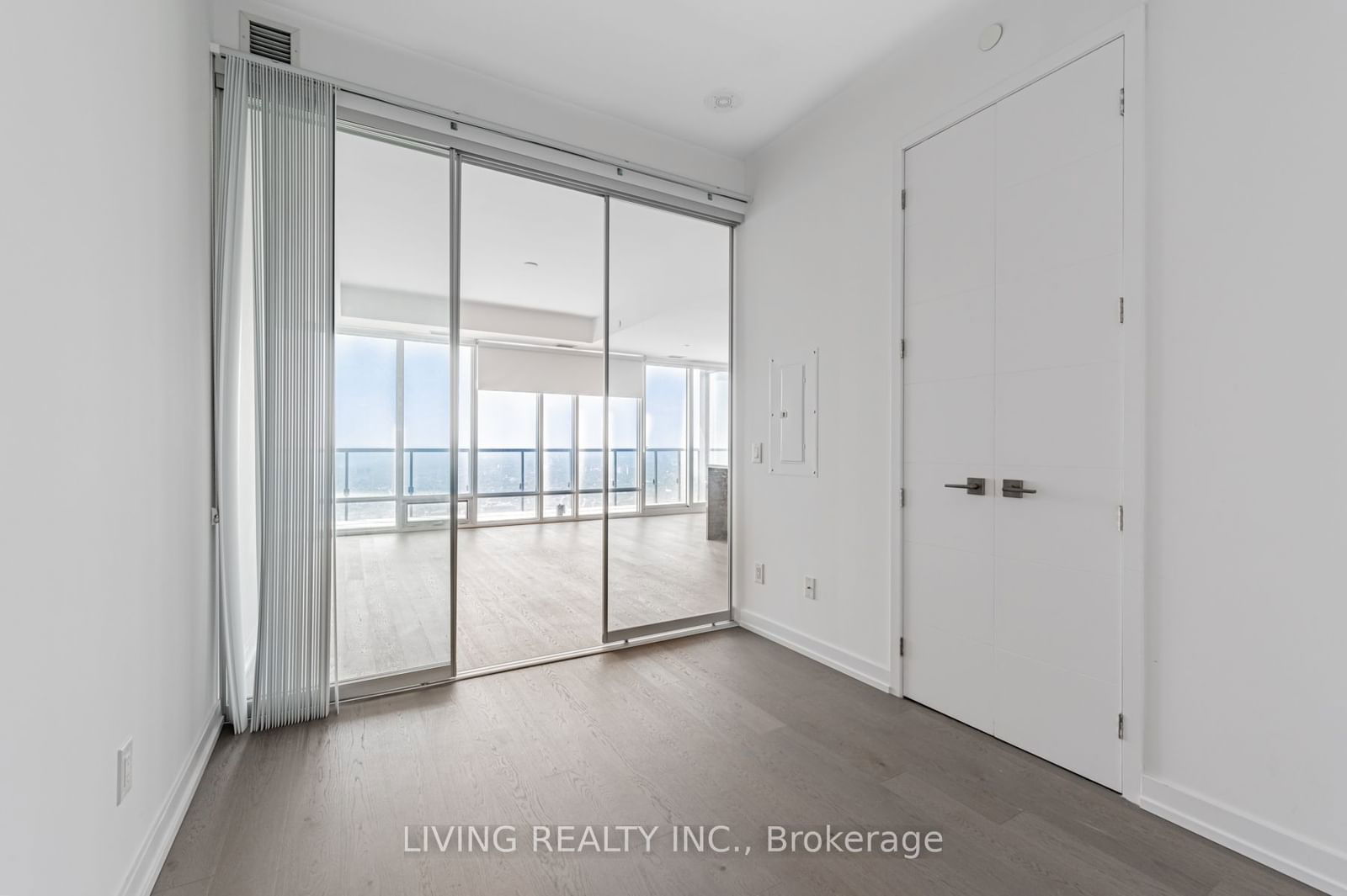 488 University Ave, unit 5408 for rent - image #16