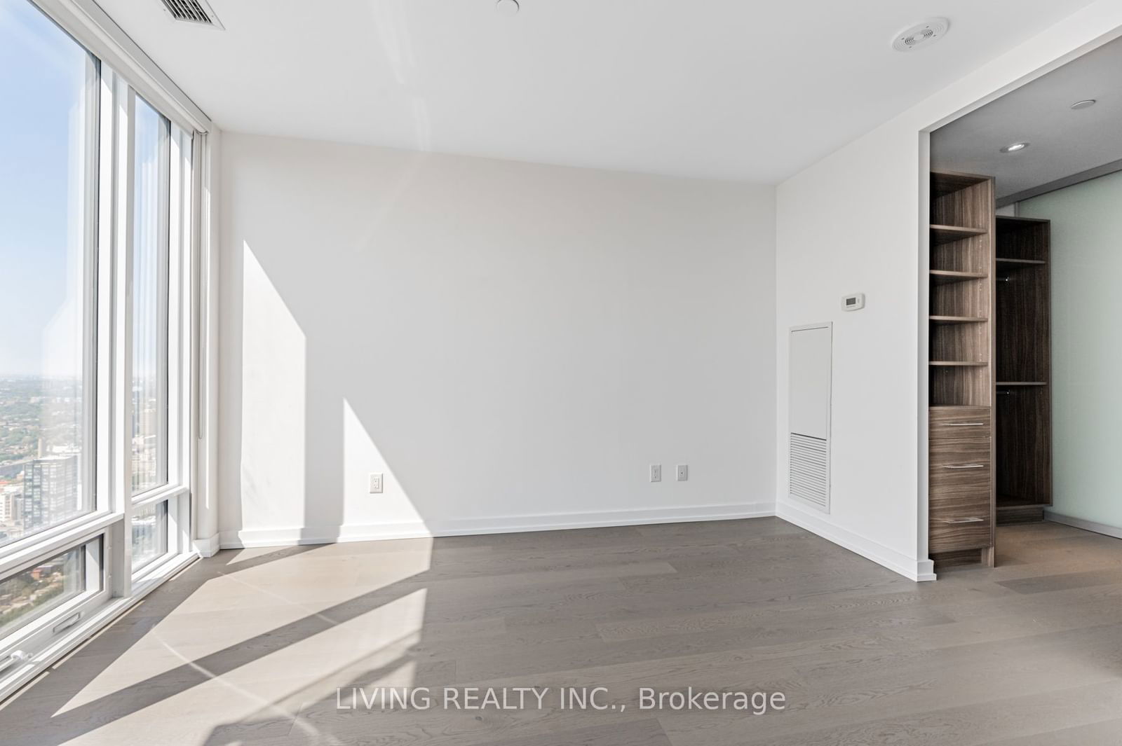 488 University Ave, unit 5408 for rent - image #9