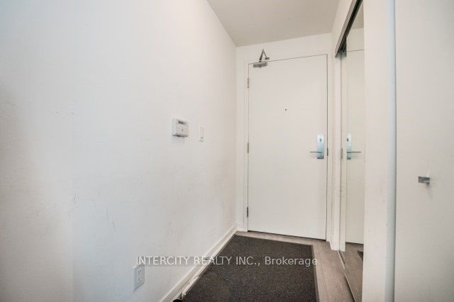 150 East Liberty St, unit 304 for sale - image #2