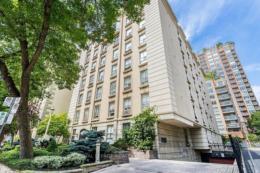 88 Charles St E, unit 204 for sale - image #4