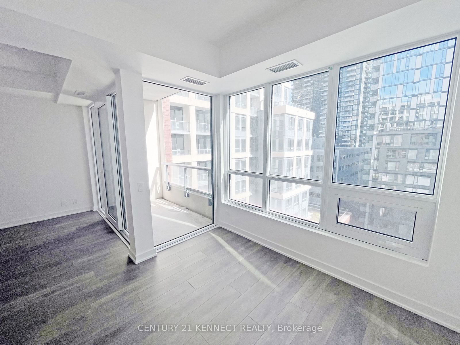 108 Peter St, unit 1215 for rent - image #5