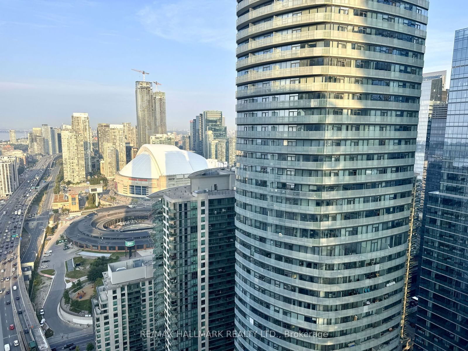 10 York St, unit 4103 for rent