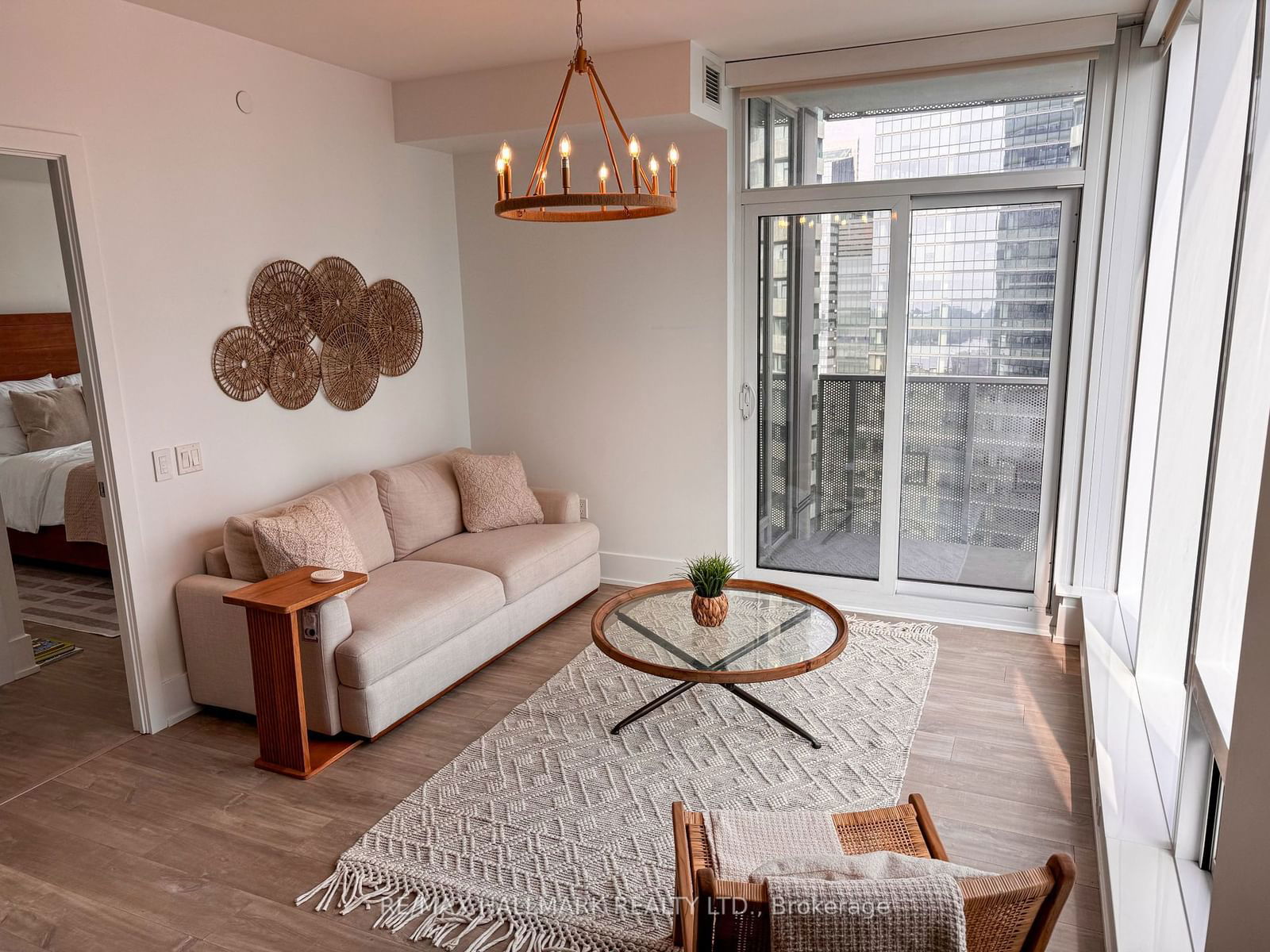 10 York St, unit 4103 for rent - image #4