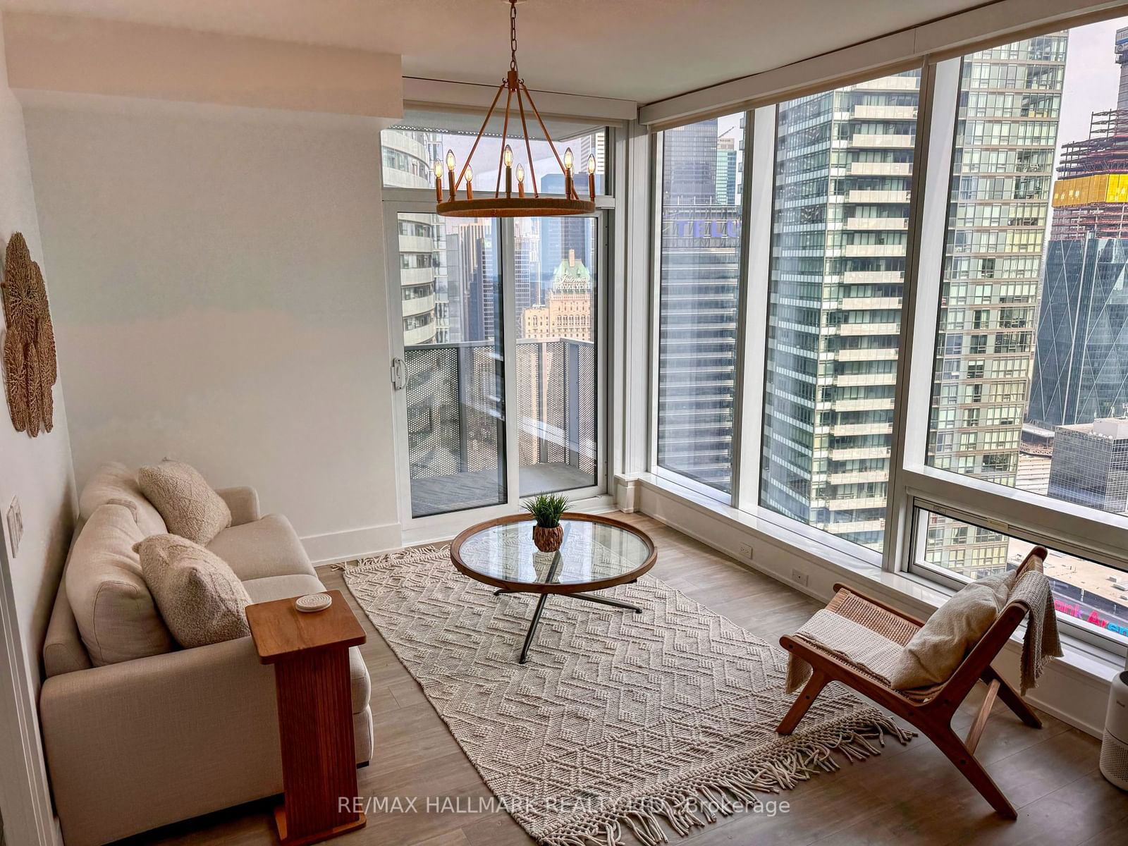 10 York St, unit 4103 for rent