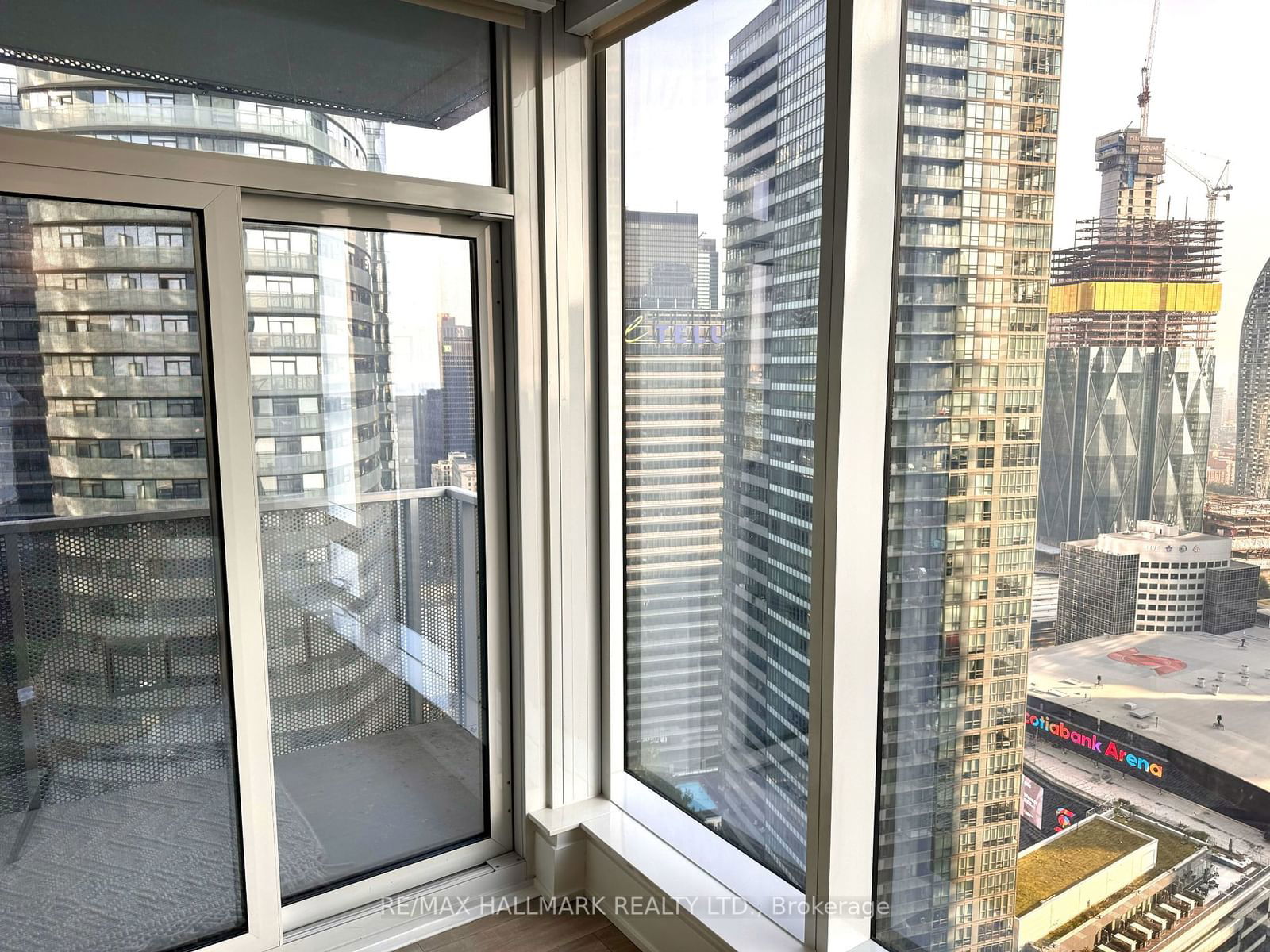 10 York St, unit 4103 for rent - image #7