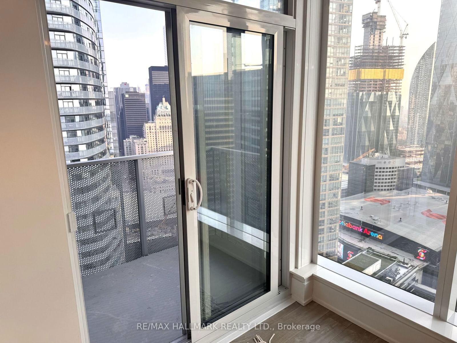 10 York St, unit 4103 for rent - image #8