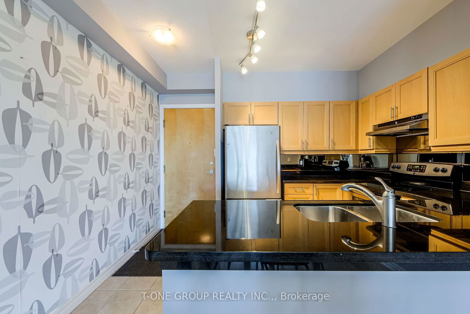 600 Queens Quay W, unit 1031 for rent - image #9