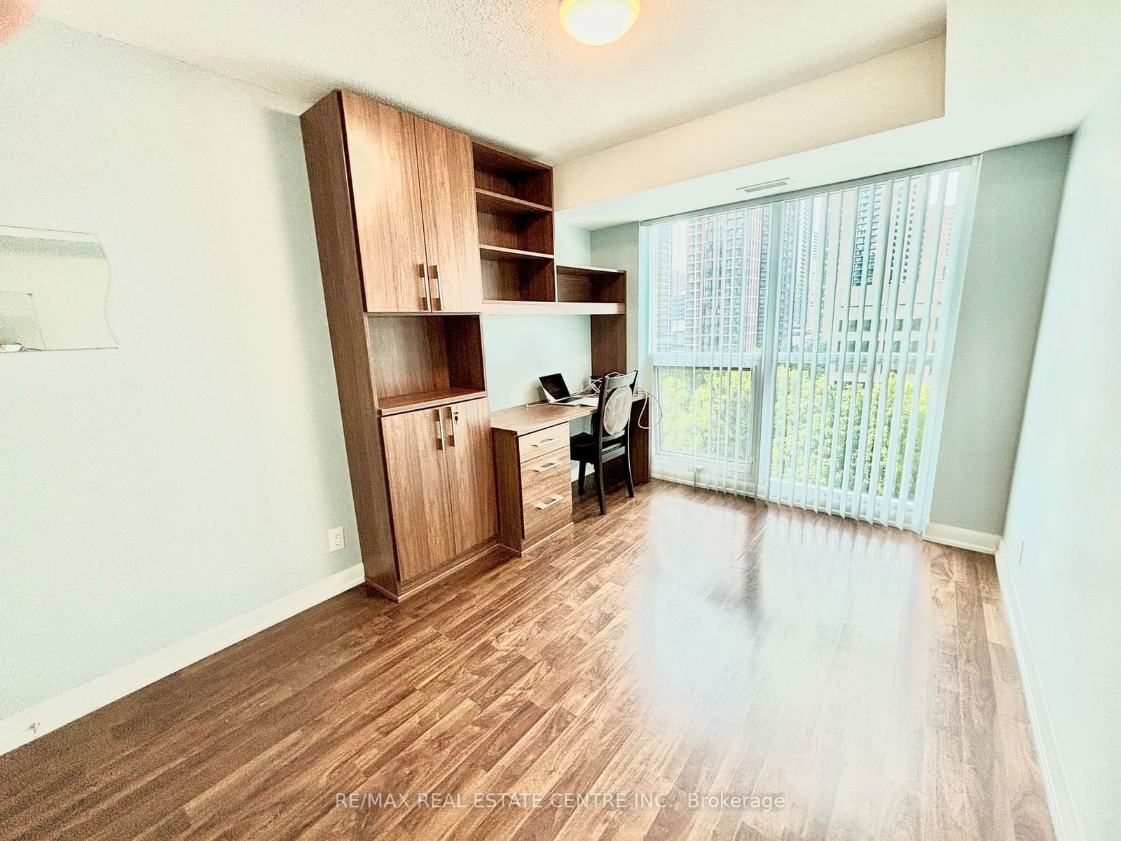 17 Anndale Dr, unit 906 for sale - image #15