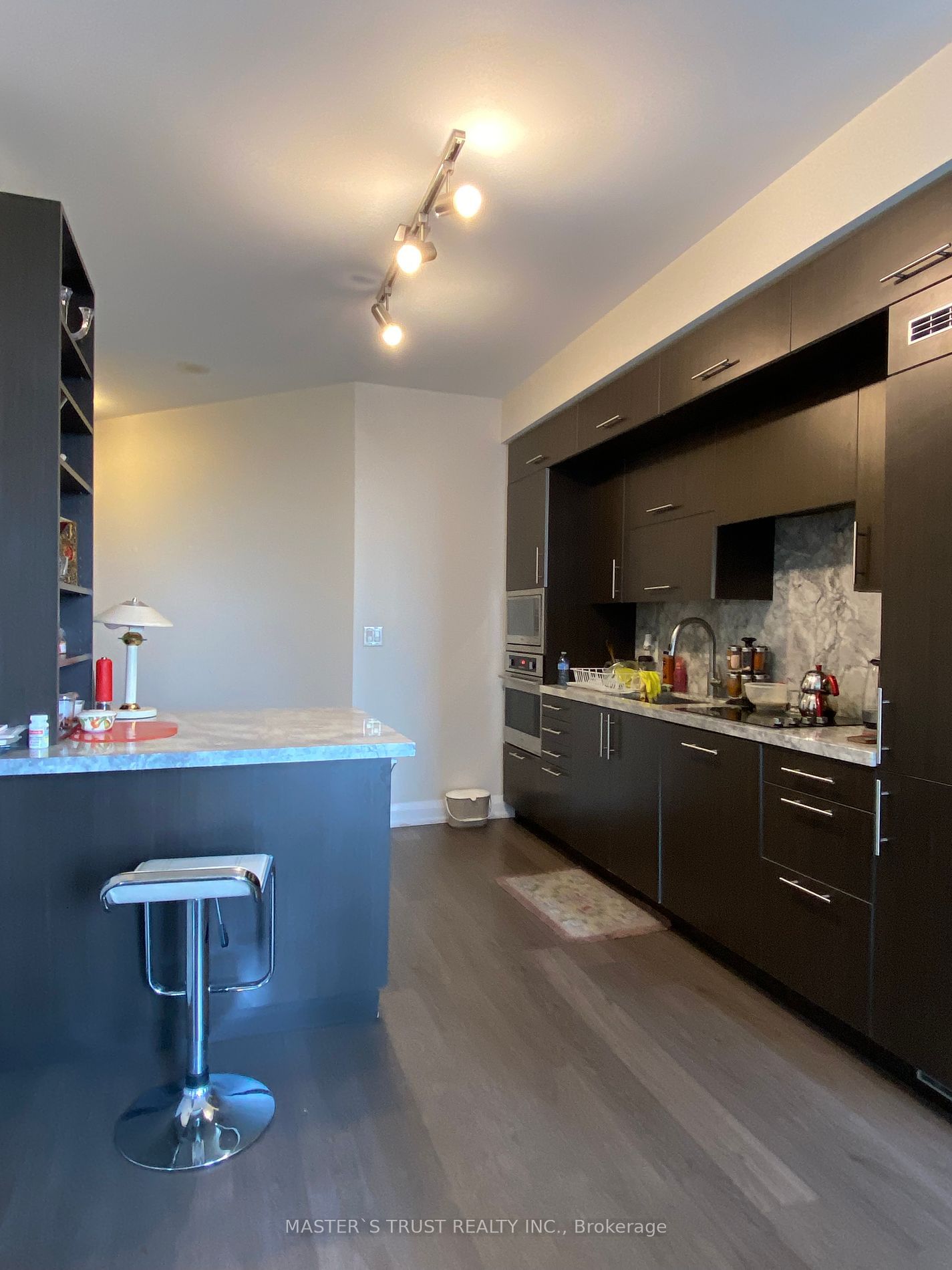 5 Sheppard Ave E, unit 1723 for rent