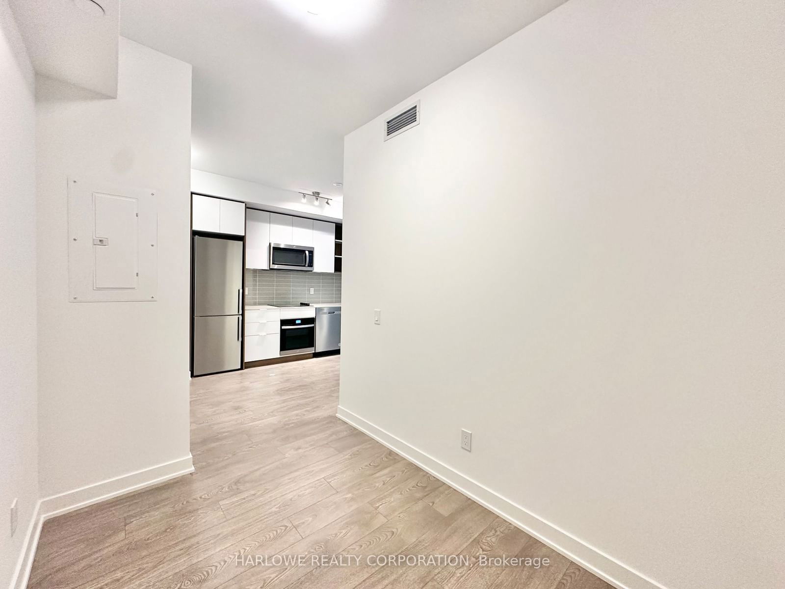 543 Richmond St W, unit 820 for rent