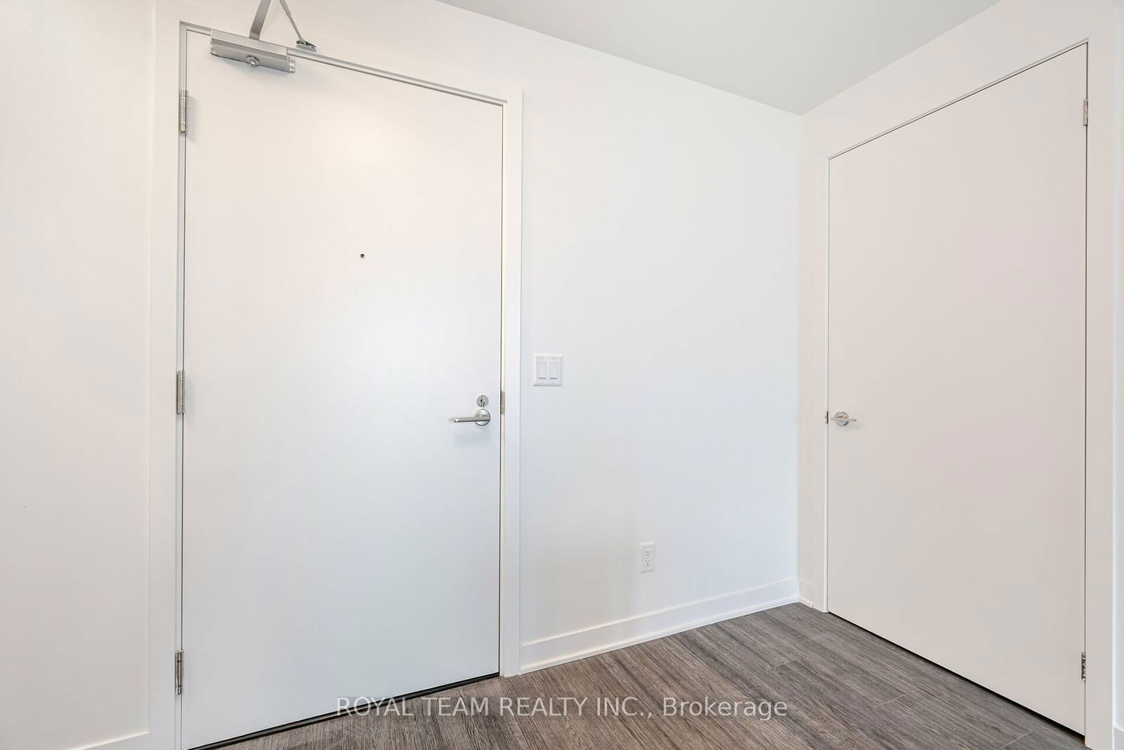 185 Alberta Ave, unit 1107 for sale