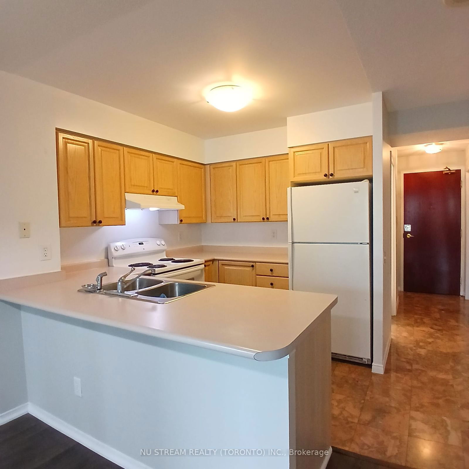 750 Bay St, unit 810 for rent - image #5