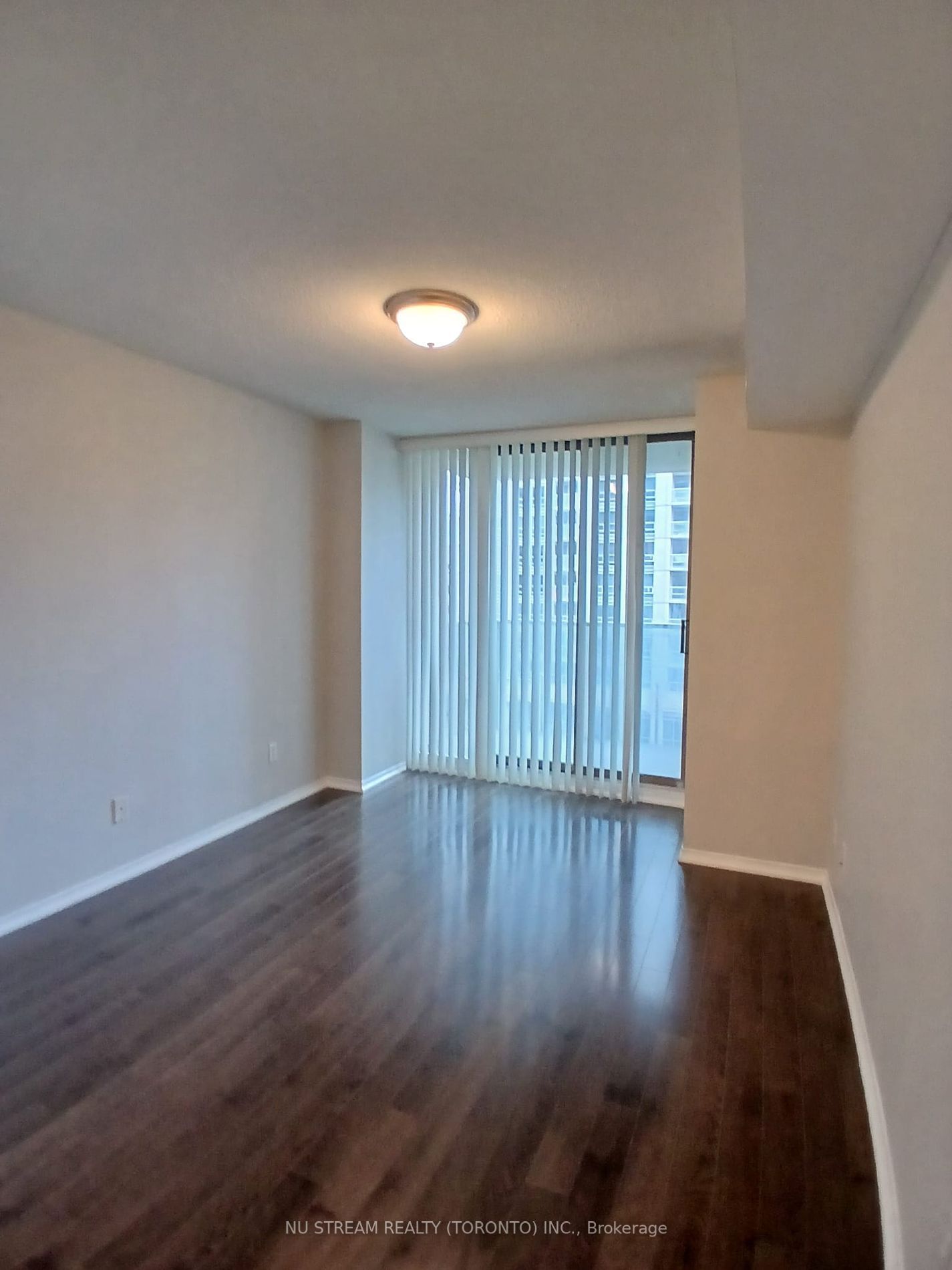 750 Bay St, unit 810 for rent - image #6