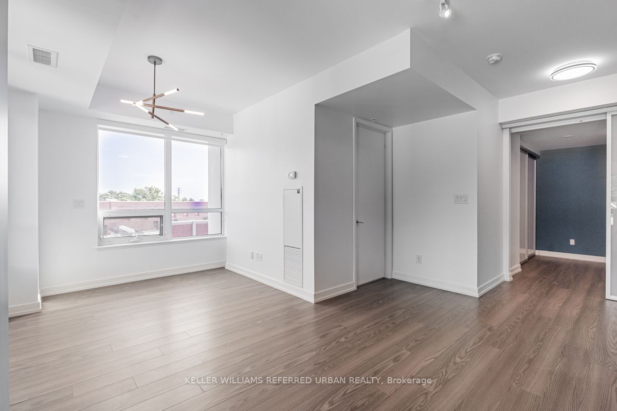 377 Madison Ave, unit 519 for rent - image #7