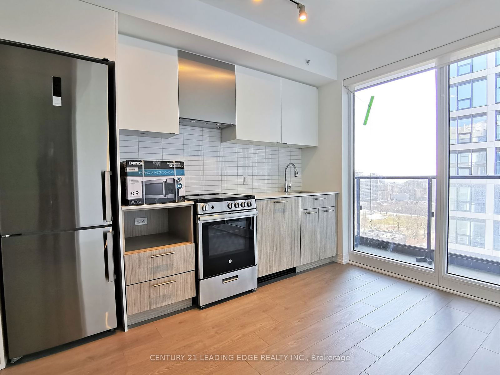 251 Jarvis St, unit 1816 for rent