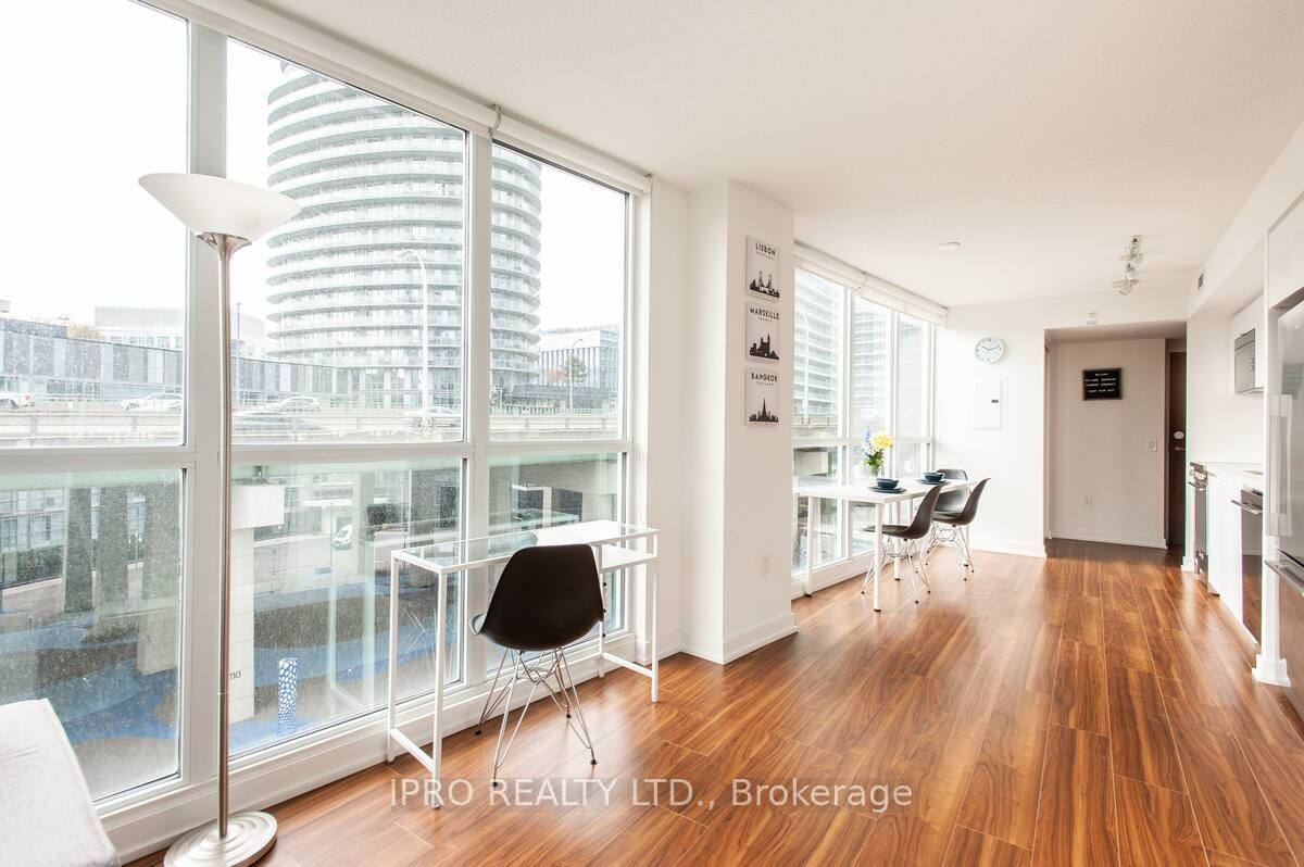 75 Queens Wharf Rd, unit 307 for rent