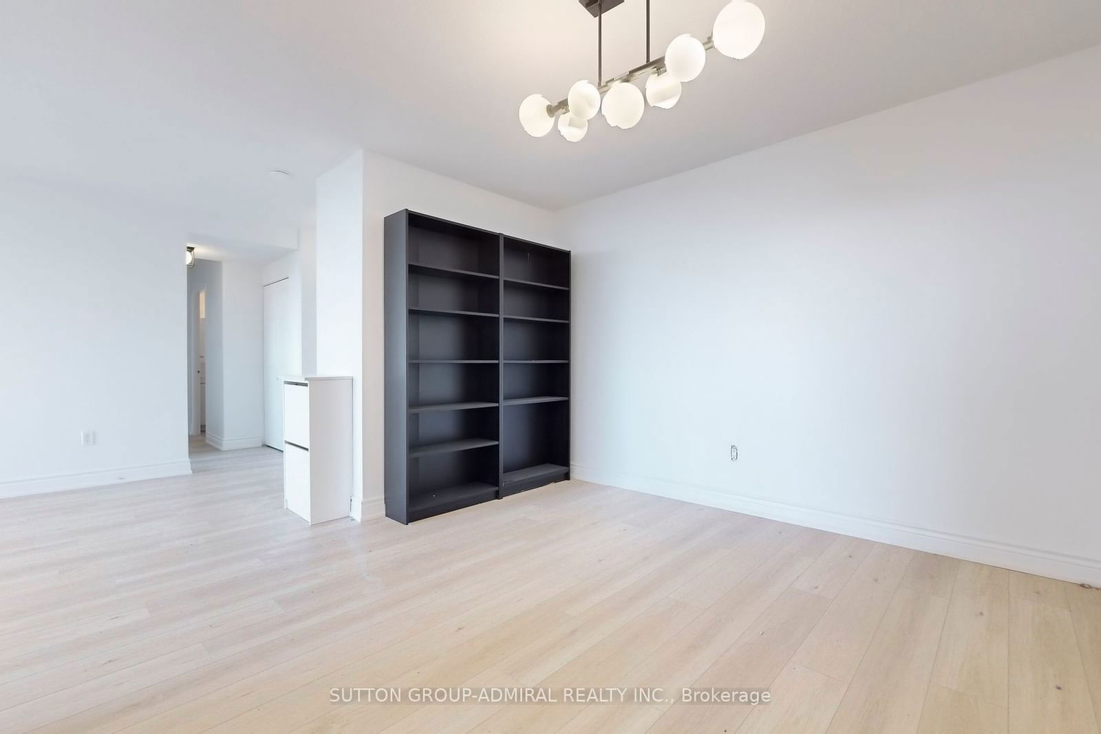 3000 Bathurst St, unit 707 for sale