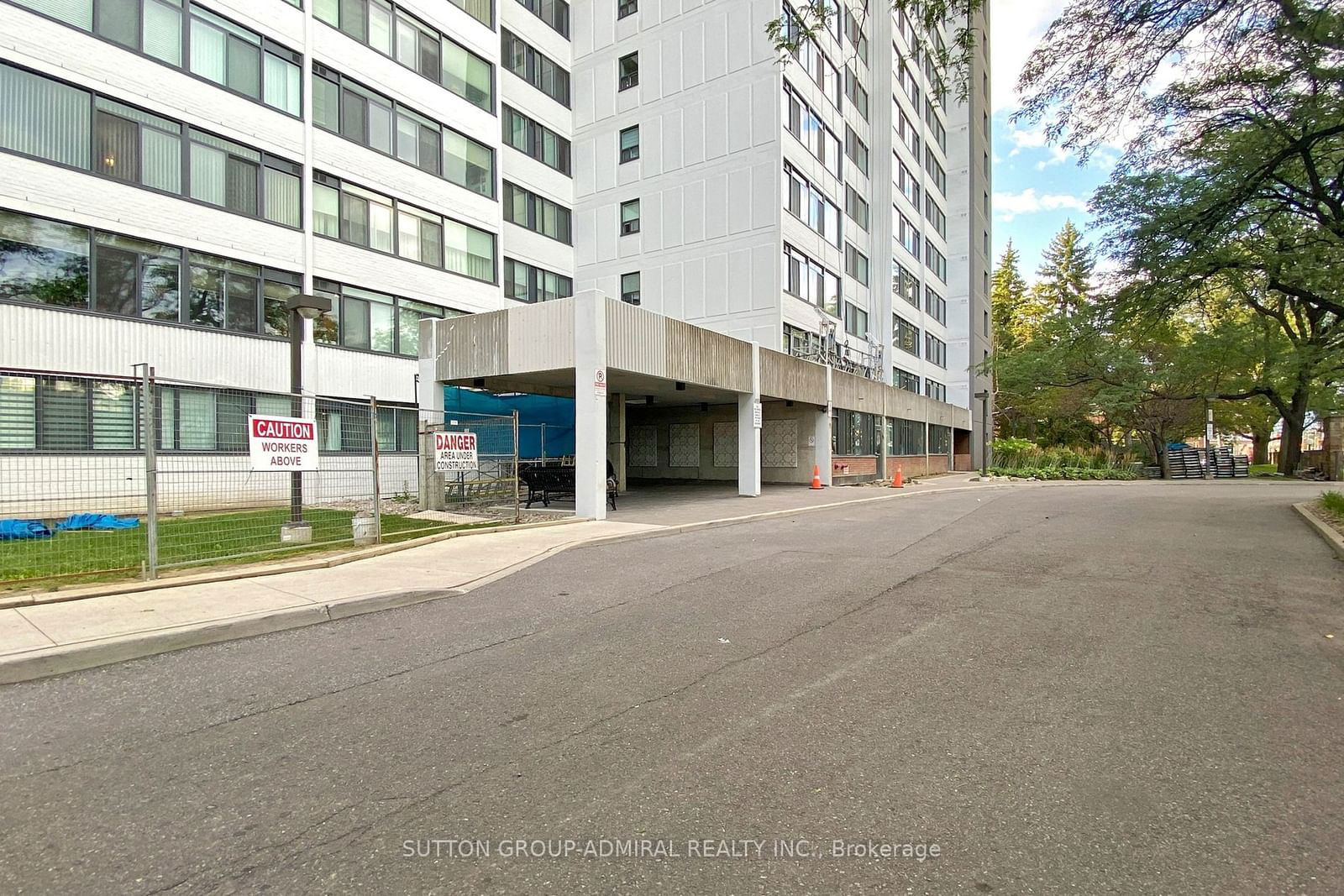 3000 Bathurst St, unit 707 for sale