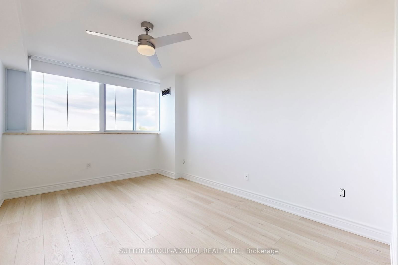 3000 Bathurst St, unit 707 for sale