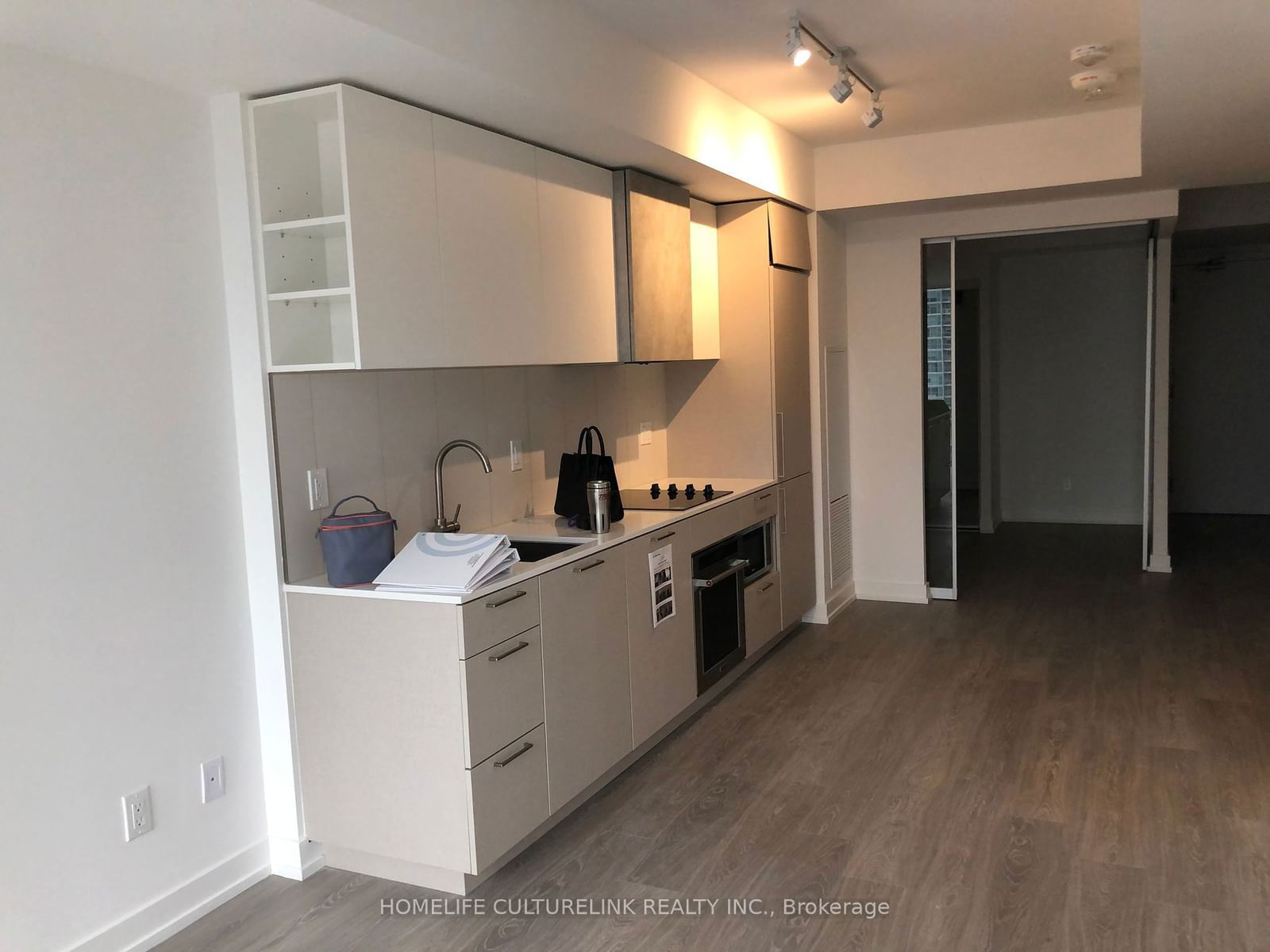 19 Western Battery Rd, unit 1215 for rent - image #5