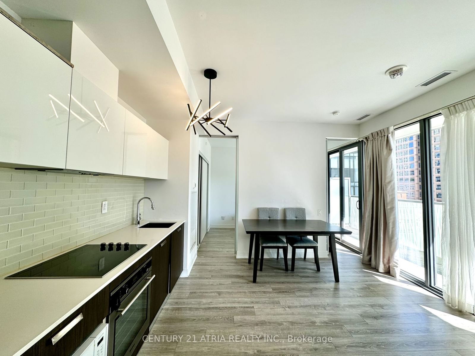 50 Charles St E, unit 901 for rent - image #7