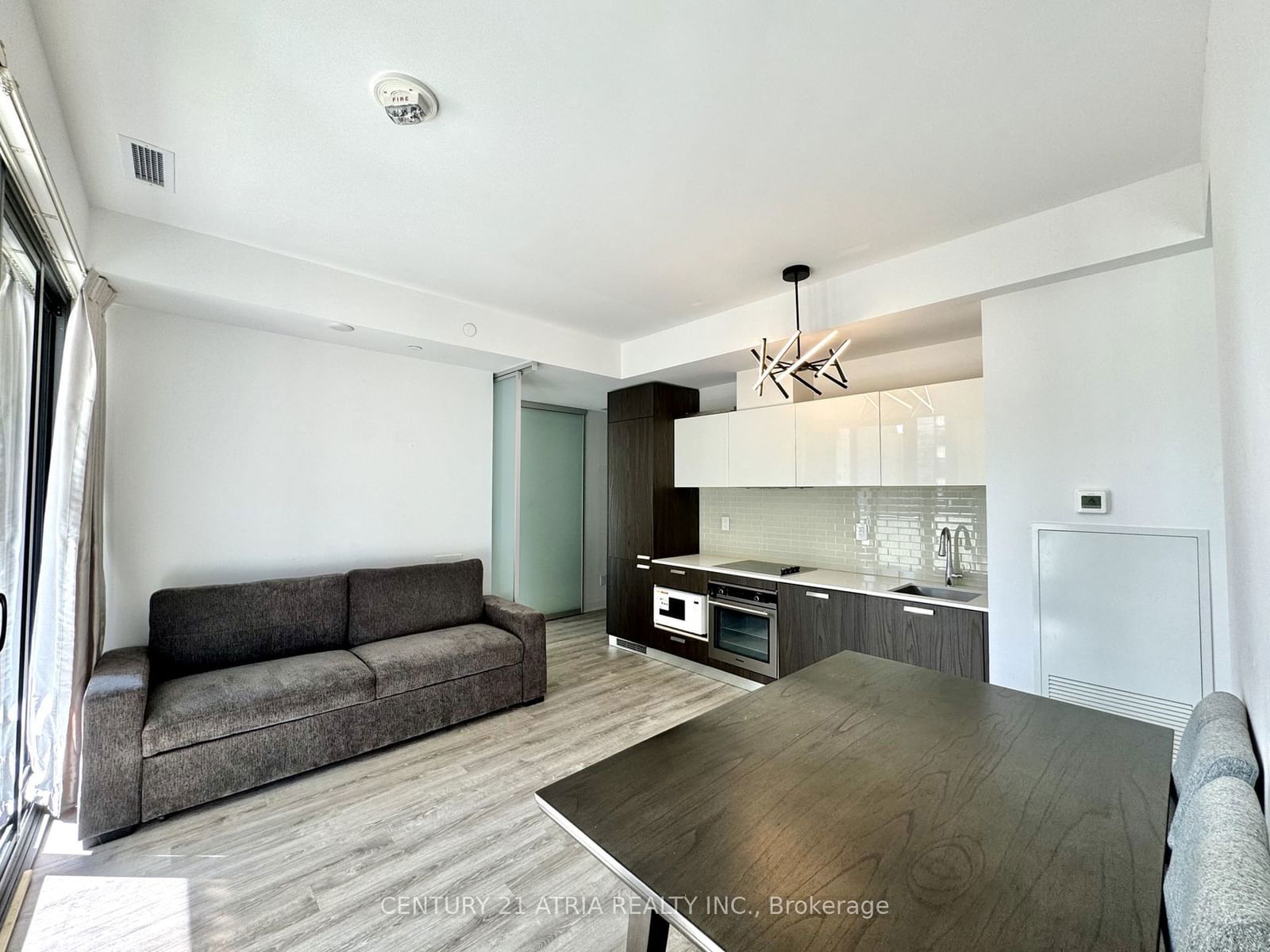 50 Charles St E, unit 901 for rent - image #8