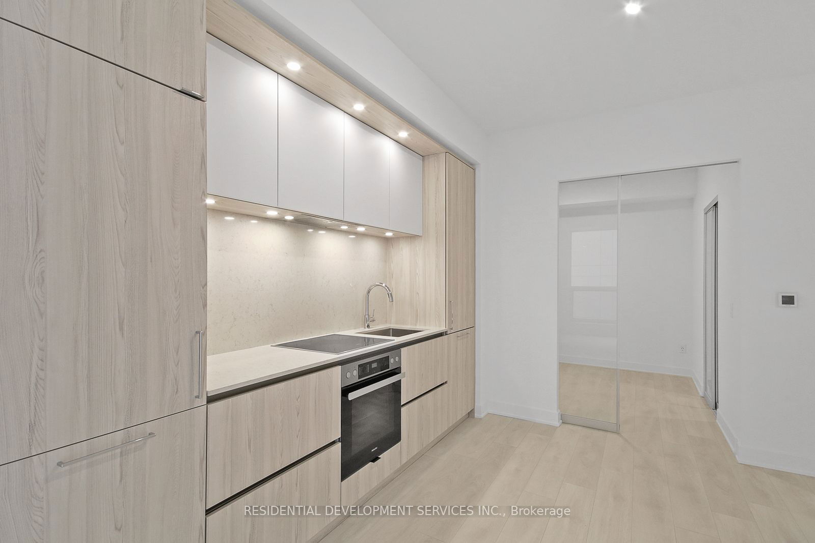 15 Mercer St, unit 1107 for rent - image #7