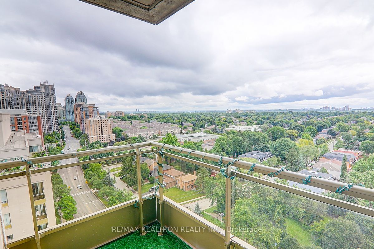 256 Doris Ave, unit PH205 for sale - image #25