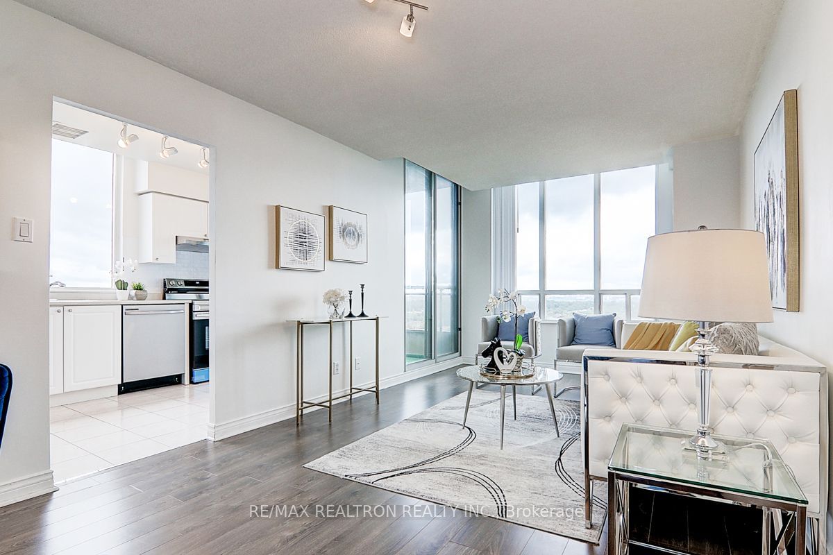 256 Doris Ave, unit PH205 for sale - image #5