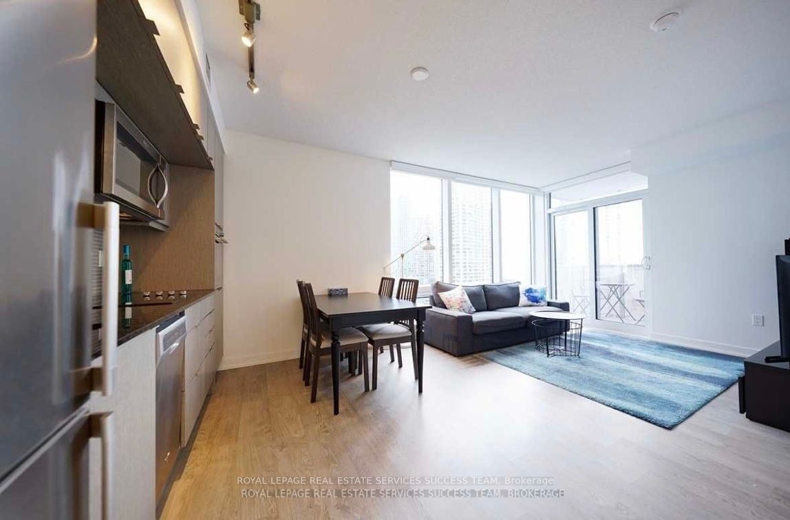 10 York St, unit 1305 for rent - image #6