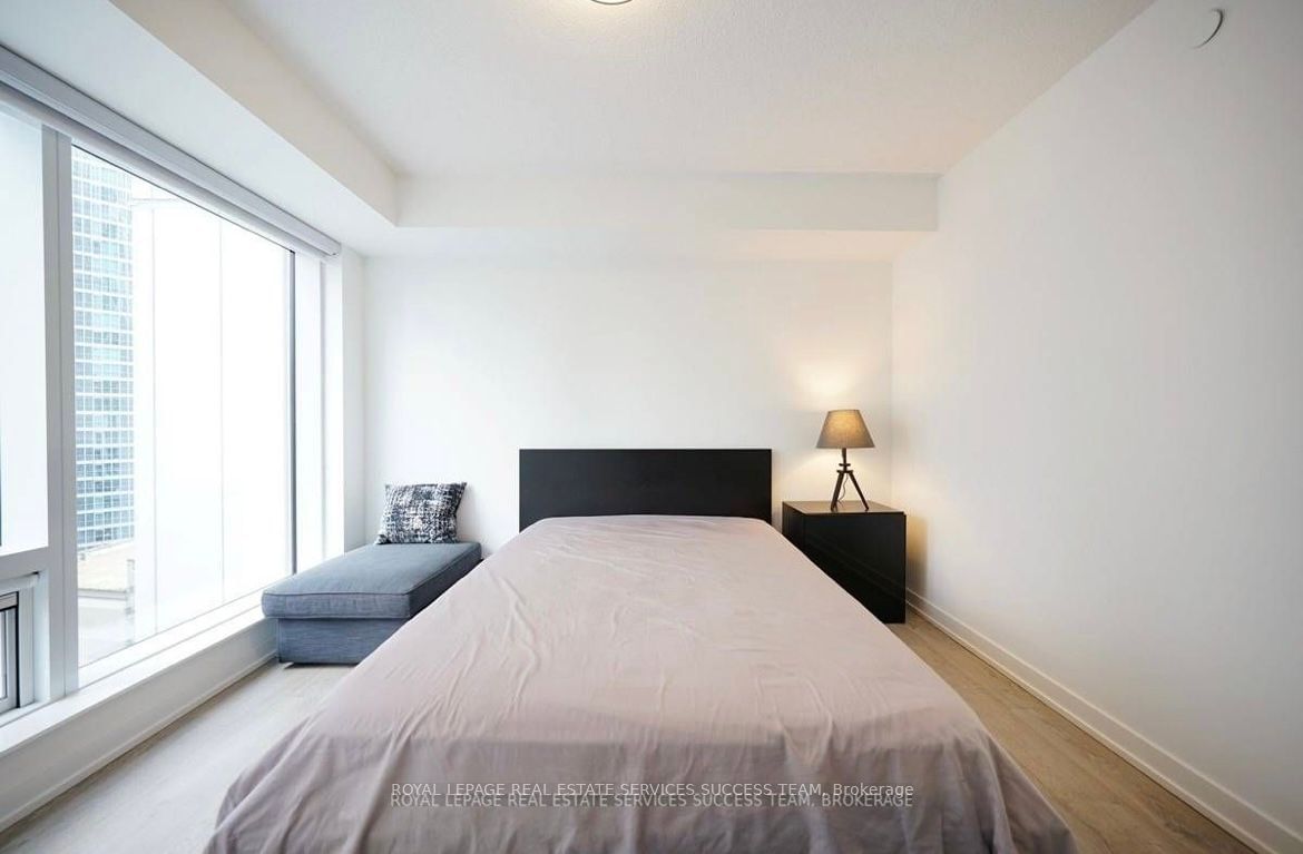 10 York St, unit 1305 for rent - image #9