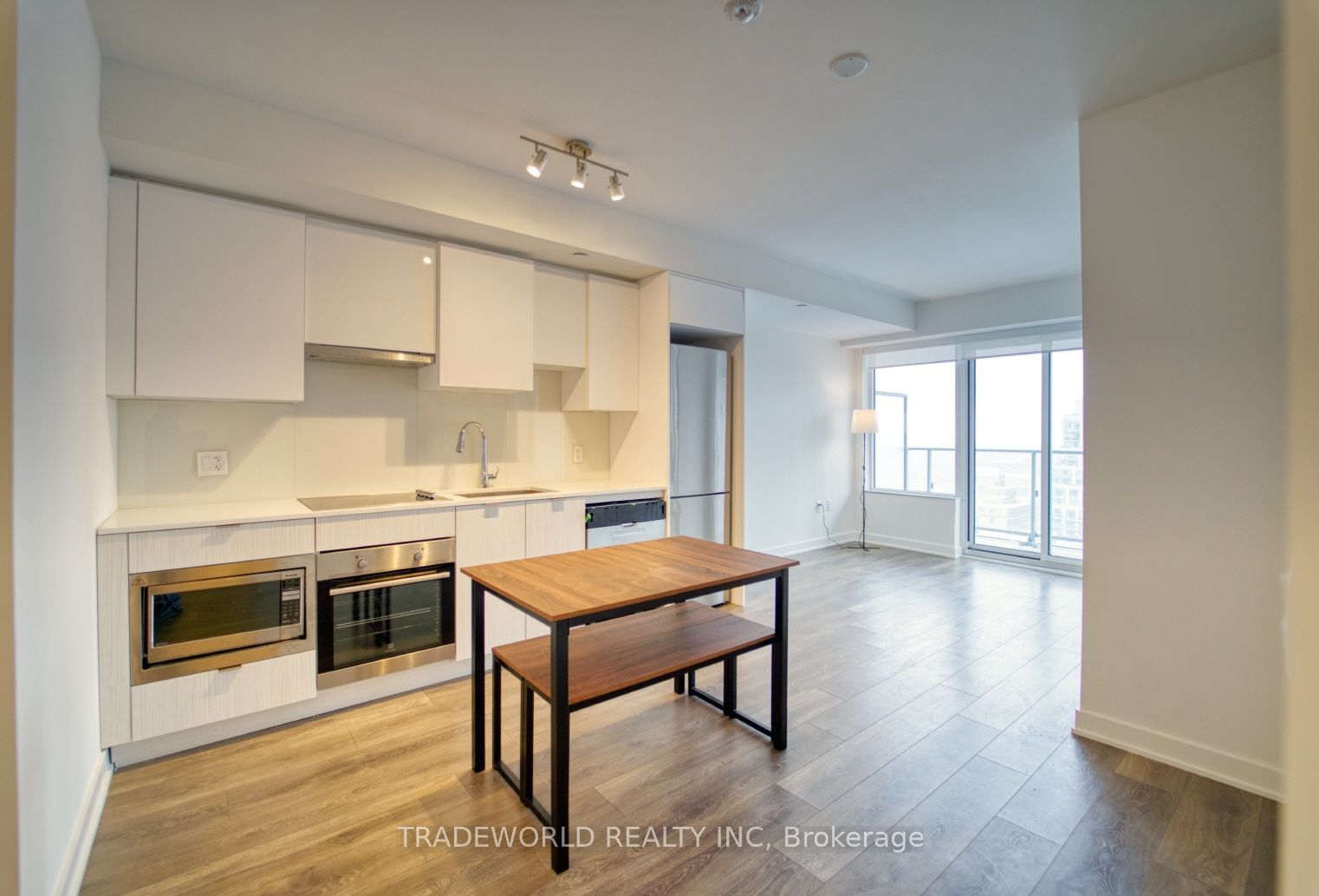 195 Redpath Ave, unit 2008 for rent - image #2