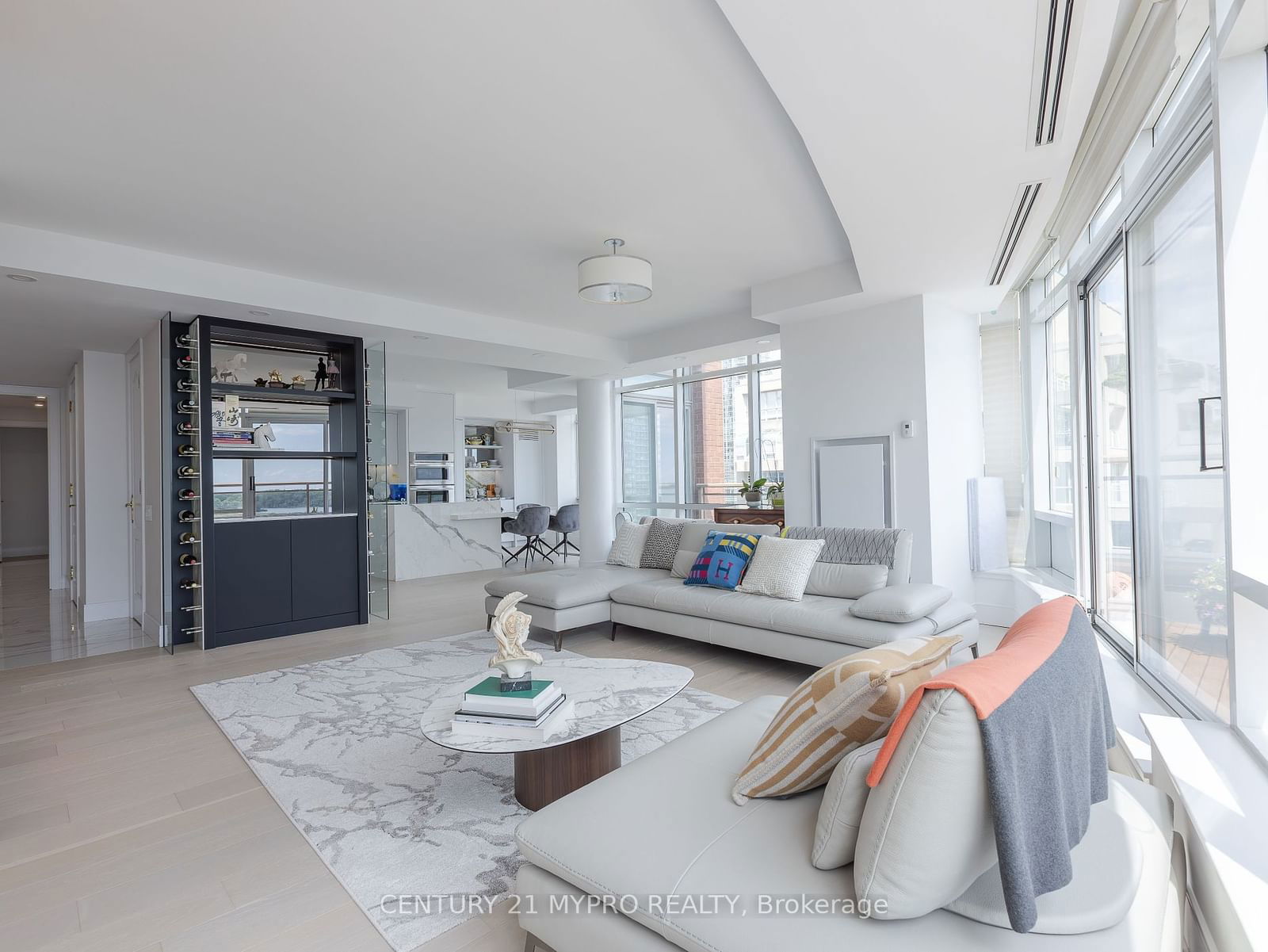 500 Queens Quay, unit Ph1001E for sale