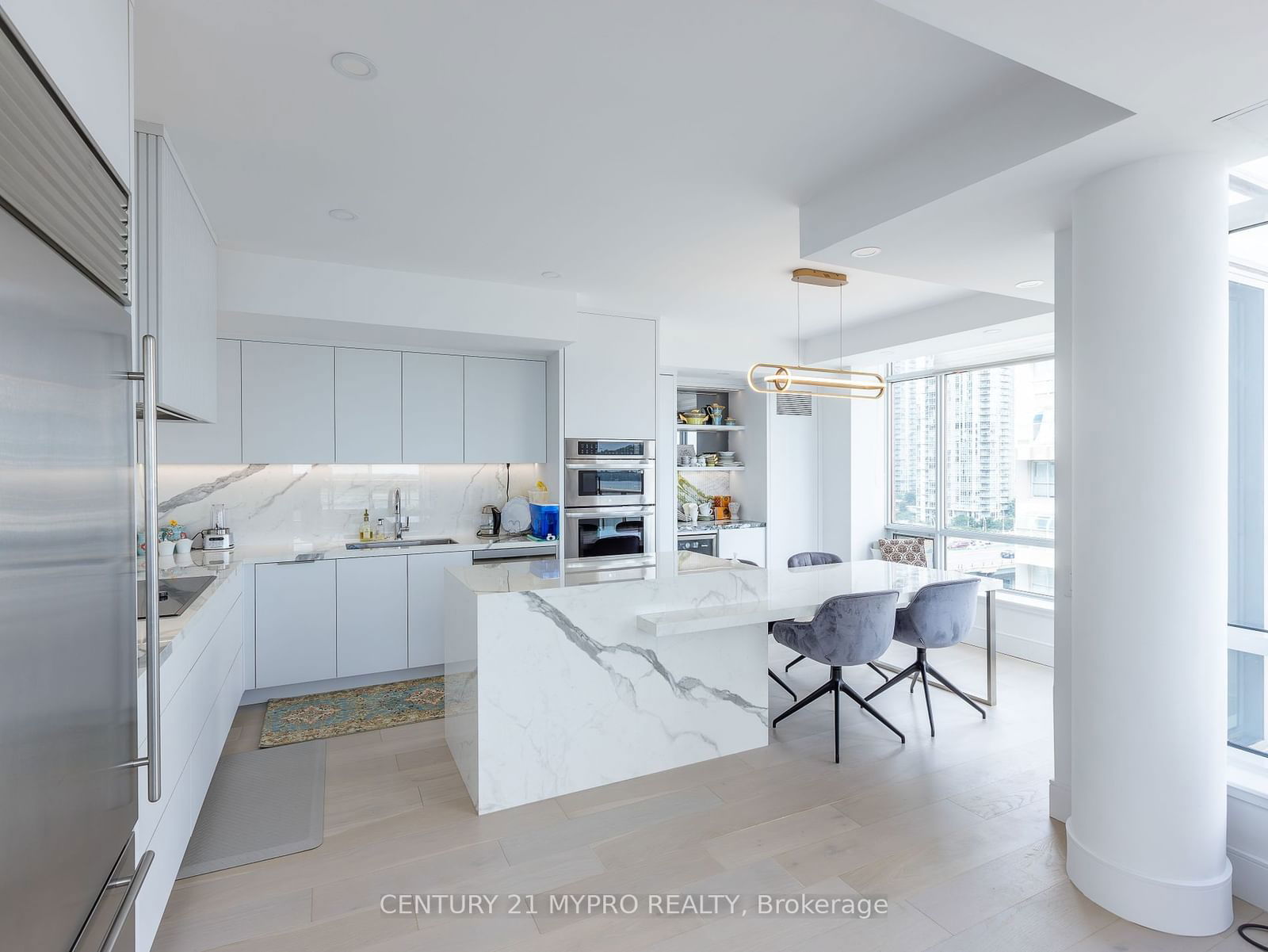 500 Queens Quay, unit Ph1001E for sale