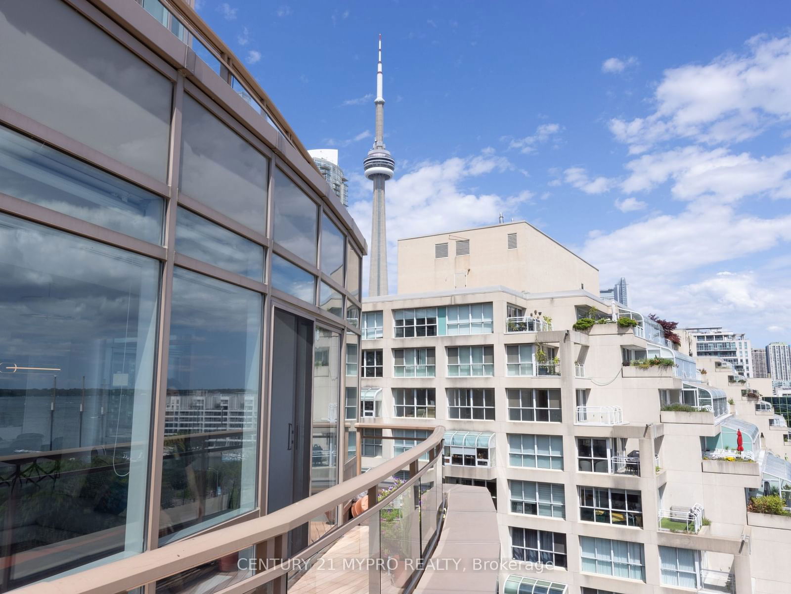 500 Queens Quay, unit Ph1001E for sale