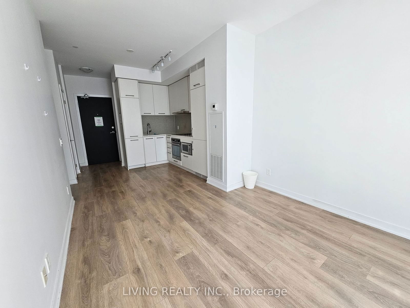 87 Peter St, unit 1915 for rent - image #3