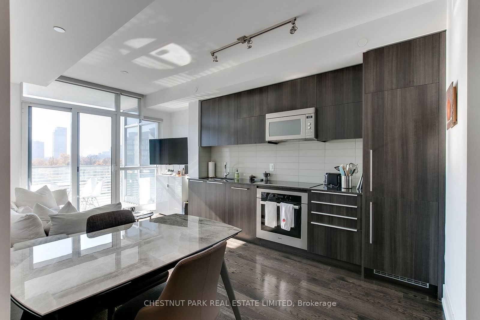 170 Avenue Rd, unit 703 for sale - image #7