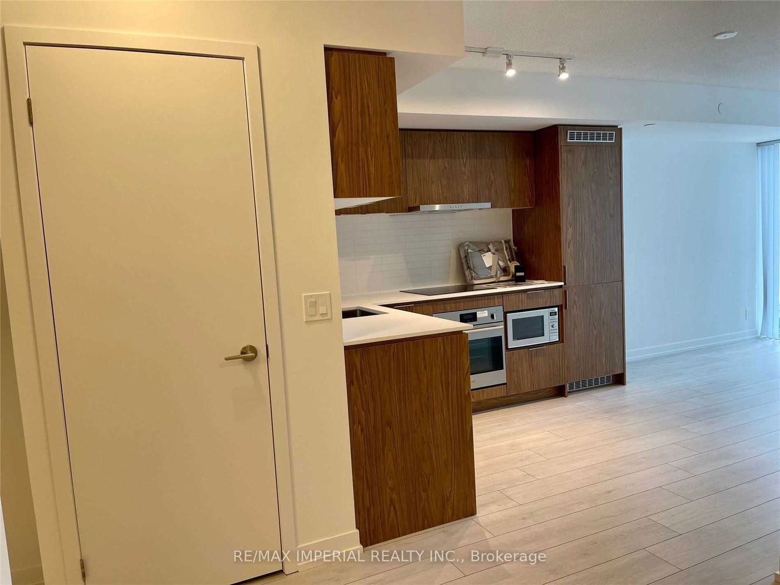 60 Shuter St, unit 1512 for rent - image #2