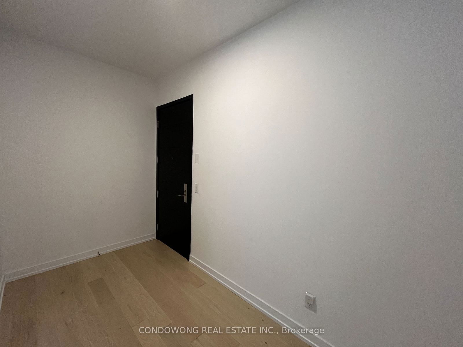 488 University Ave, unit 4607 for rent - image #6