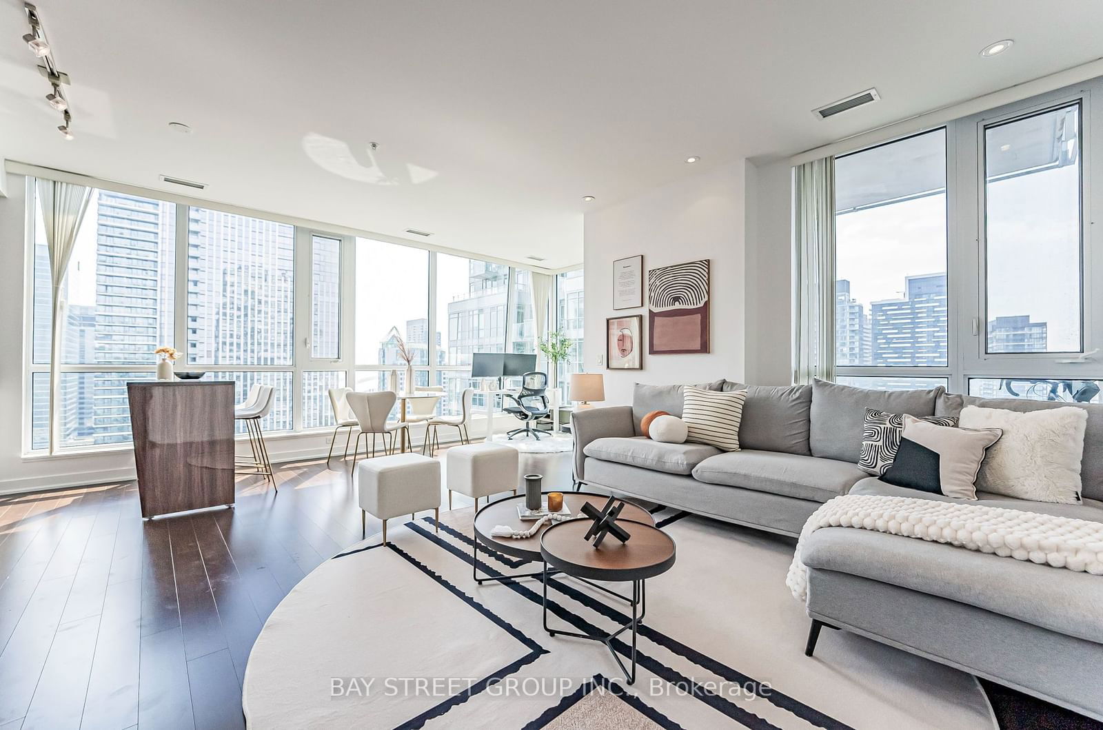 199 Richmond St W, unit 3105 for sale - image #3