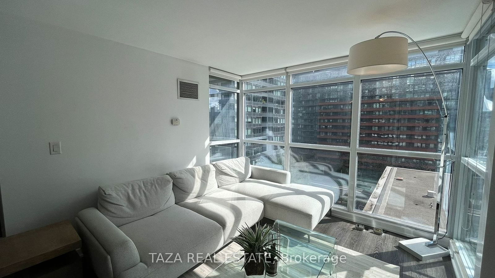 8 Telegram Mews, unit 1006 for rent - image #10