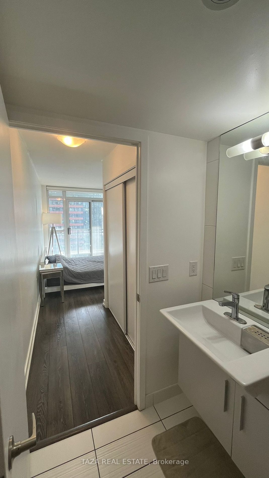 8 Telegram Mews, unit 1006 for rent - image #25