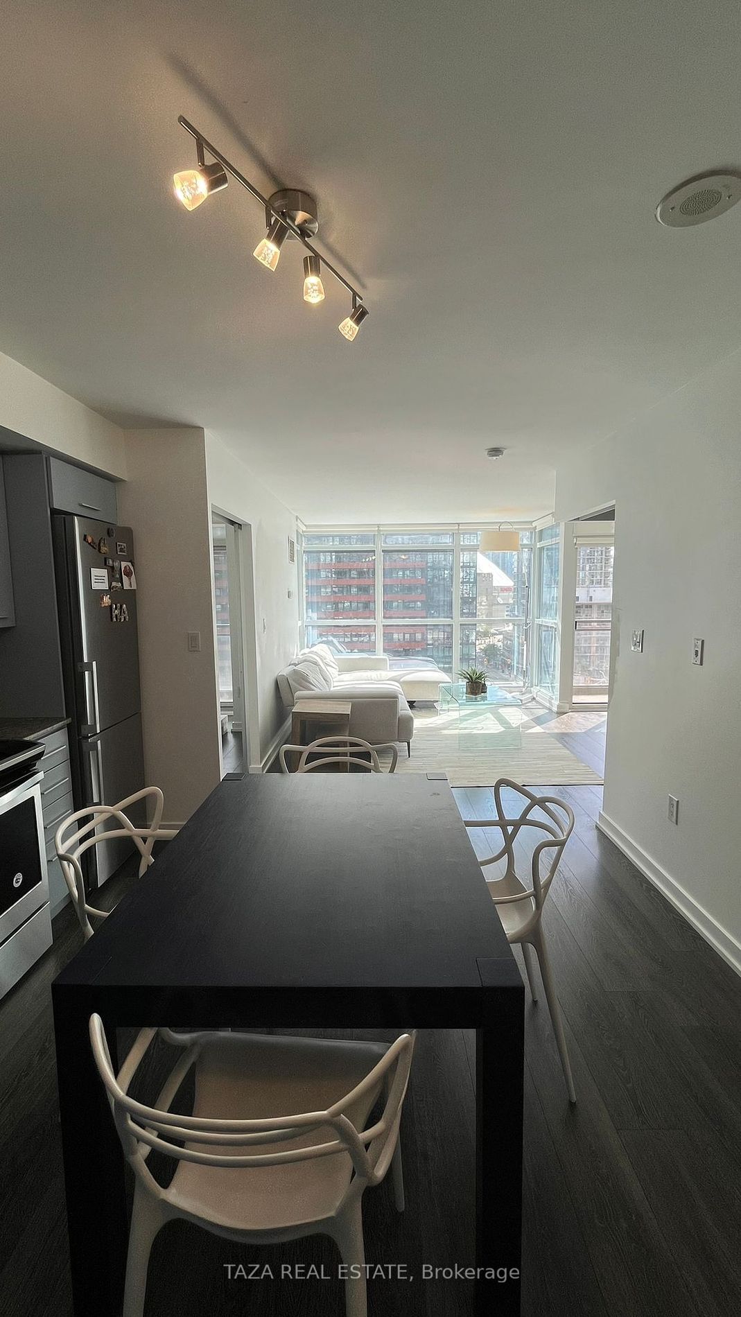 8 Telegram Mews, unit 1006 for rent - image #5