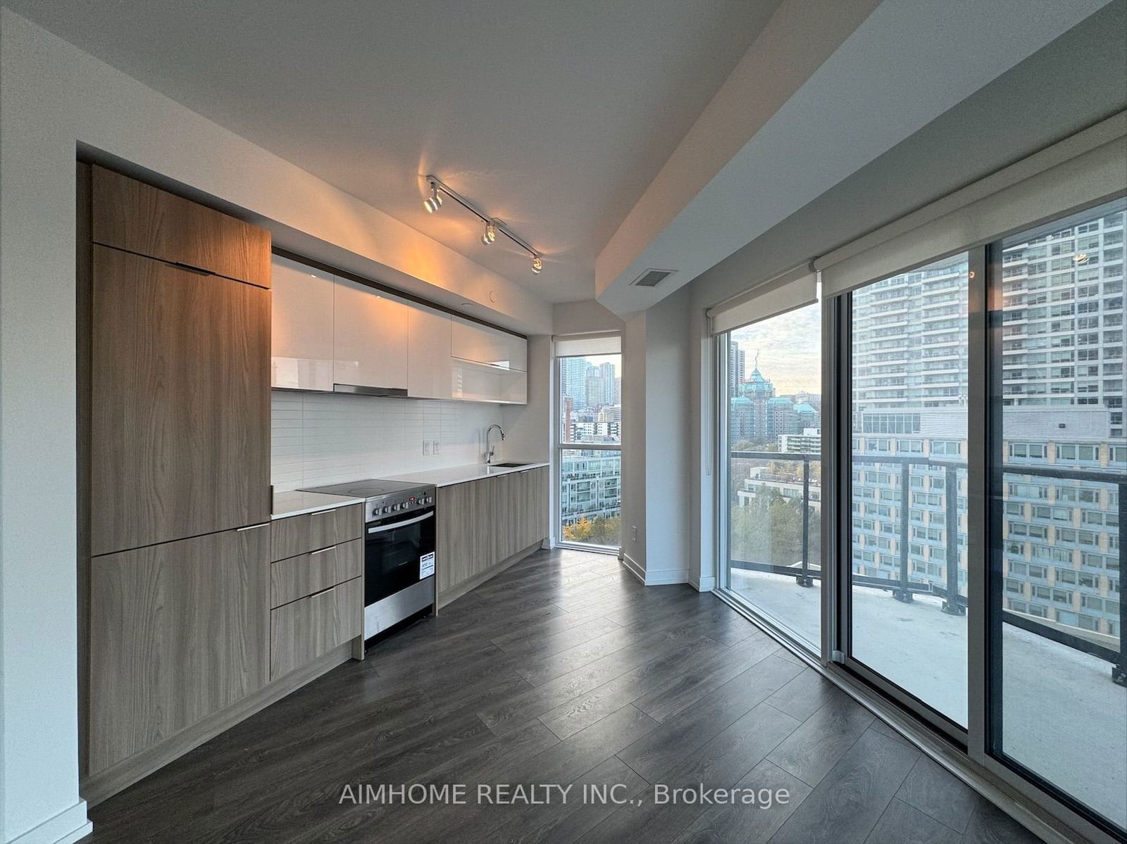 159 Wellesley St E, unit 1203 for sale