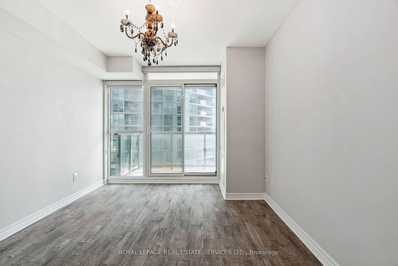 25 Lower Simcoe St, unit 1807 for rent - image #18