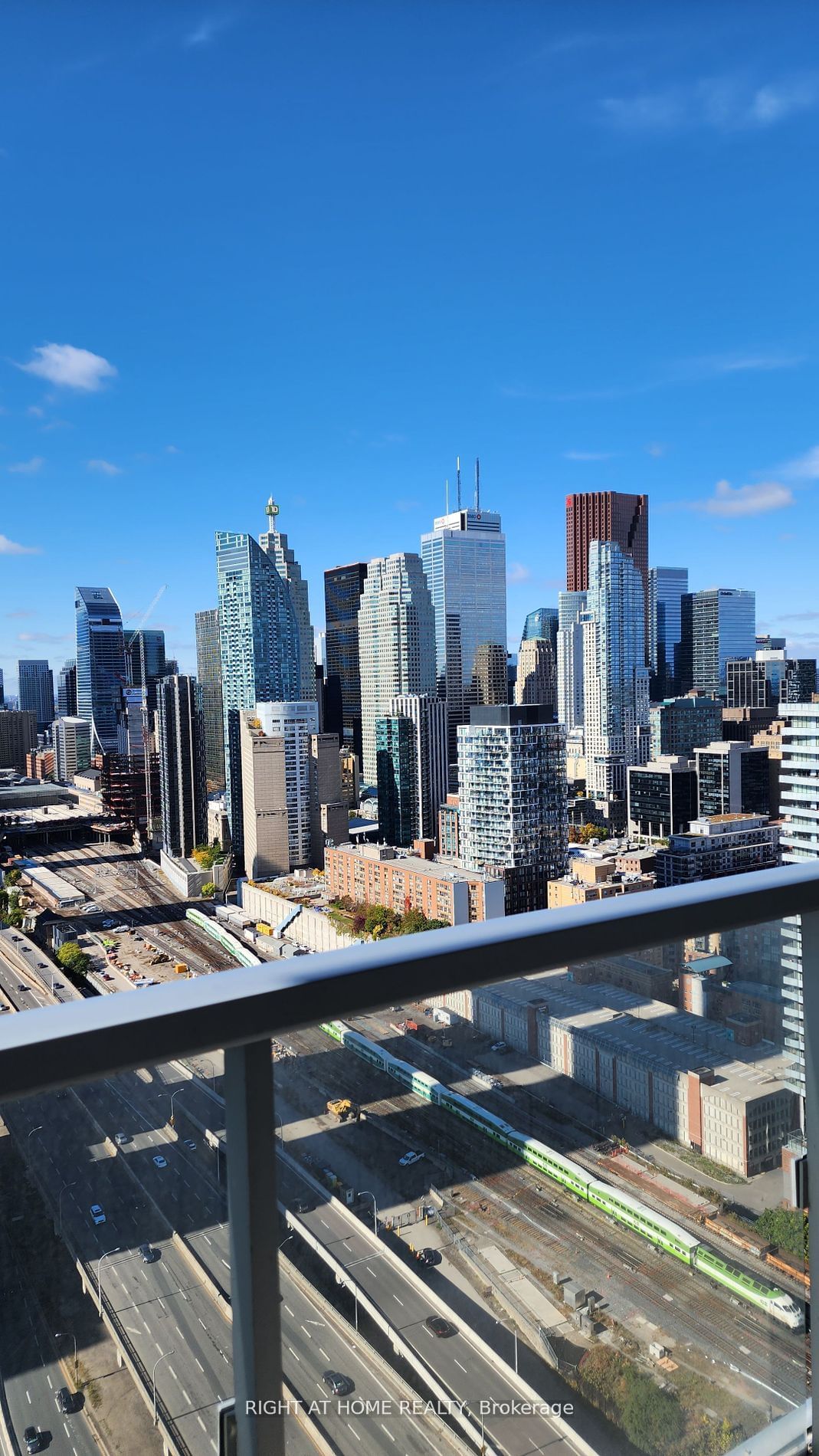 20 Richardson St, unit 3308 for sale - image #17